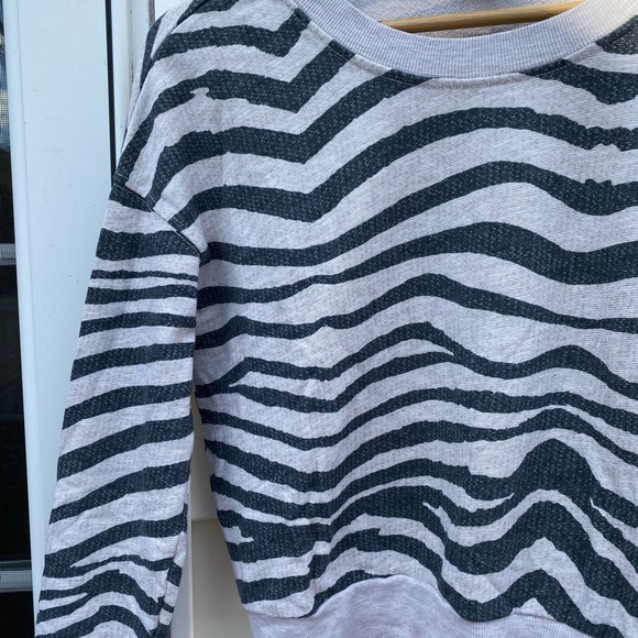 Splendid Zebra Print Cropped Crewneck - Picture 2 of 6